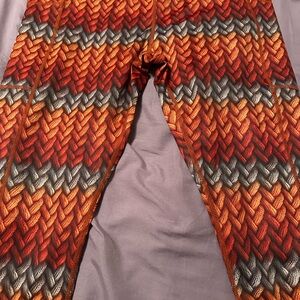 Constantly Varied Gear Autumn Knit Capri Leggings